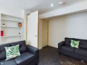 living room - click for photo gallery